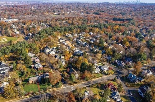 230 Woodward St, Newton MA 02468-2041 exterior