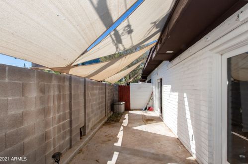 2913 Casa Tomas Ct, Phoenix AZ  85016-7708 exterior