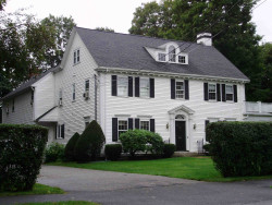 1746 Beacon St, Newton, MA 02468-1405