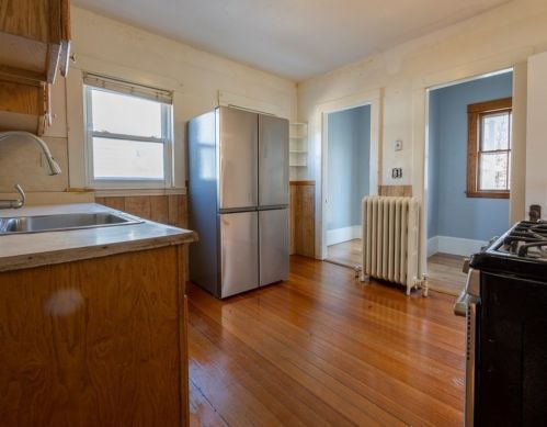 24 Bussey St, Dedham MA 02026-2239 exterior