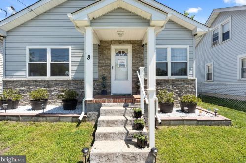 8 1st Ave, West Deptford, NJ 08051-1634