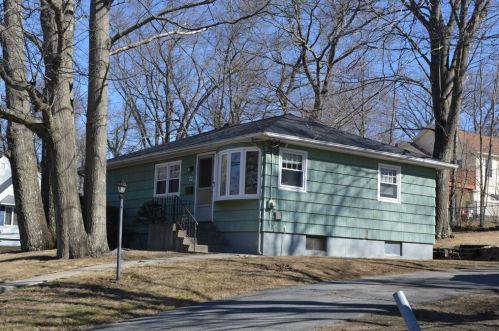 72 Delawanda Dr, Worcester, MA 01603-1662