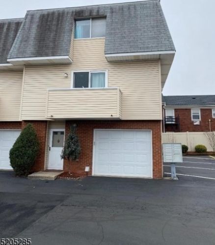 506 Joralemon St, Belleville NJ  07109-1874 exterior