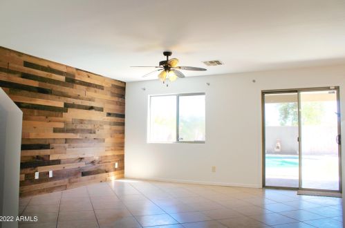 5613 31 Dr, Phoenix AZ 85041-4304 exterior