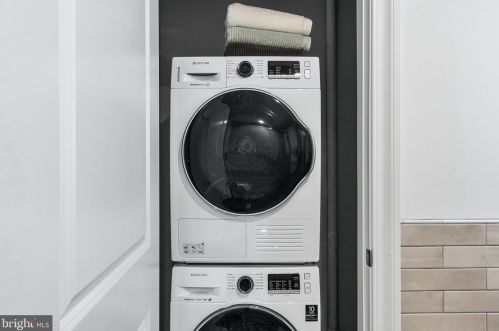 60 23rd St, Philadelphia PA  19103-3040 exterior