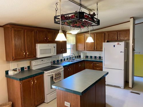 630 Tower Dr, Verona KY 41092-8175 exterior