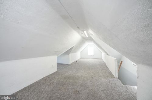 200 Delsea Dr, West Deptford NJ  08093-1221 exterior