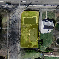 88 Woodcliff Rd, Newton MA  02461-1845 aerial view