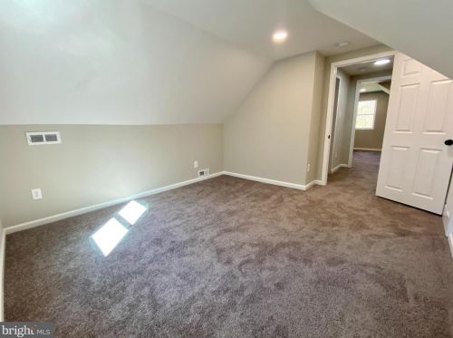 910 Boundary Rd, West Deptford NJ  08096-6571 exterior