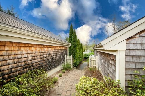 65 Bradstreete Xing, Plymouth, MA 02360-8814