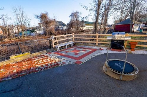 14 Tyler St, Lawrence, MA 01843-1328