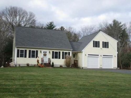 1258 Briggs St, Dighton, MA 02715-1110