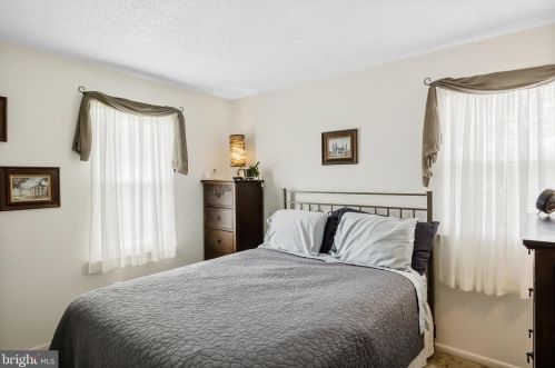 538 Elberne Ave, West Deptford NJ 08093-1715 exterior