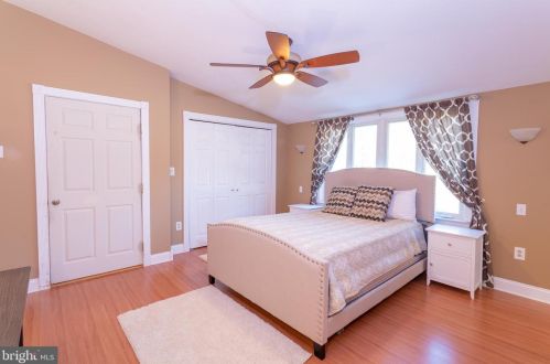 1366 Georgia Ave, West Deptford NJ 08093-1924 exterior