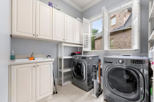 1789 Buckhead Vly Ln, Atlanta GA 30324-2795 exterior