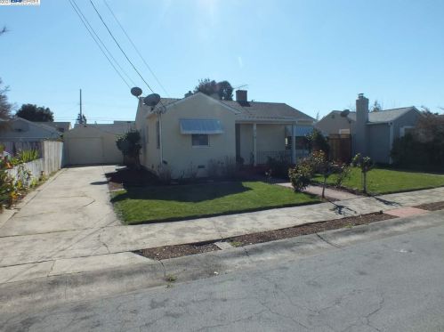219 Suffolk Dr, San Leandro, CA 94577-1638
