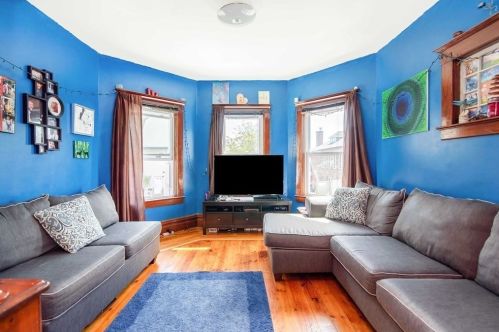 19 Almont Ave, Worcester MA 01604-3002 exterior