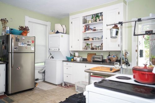 30 Uxbridge St, Worcester MA 01605-2512 exterior