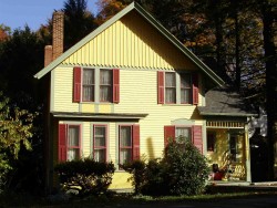 24 Chester St, Newton, MA 02461-1416