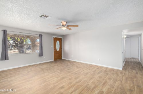 1636 61 St, Phoenix AZ 85033-1714 exterior