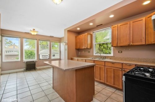 1329 Clinton Ave, Forest View IL 60402-1231 exterior