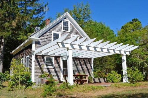 218 Great Neck Rd, Wareham, MA 02571-2430
