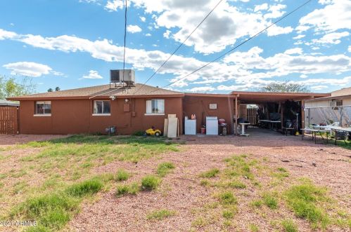 3851 63 Dr, Phoenix AZ 85033-5204 exterior