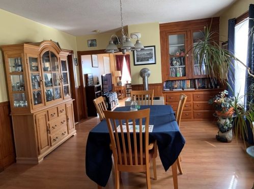 129 Bates, New Bedford MA 02745-6009 exterior