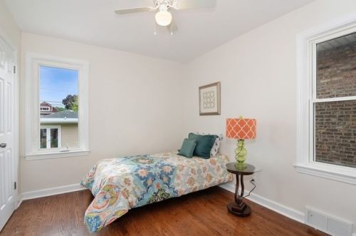 2630 Oak Park Ave, Forest View IL 60402-2533 exterior