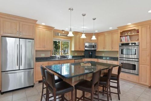 15 Atherton Cir, Lynnfield MA  01940-2107 exterior