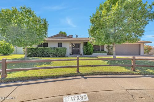 17235 19th Dr, Phoenix, AZ 85023-2355