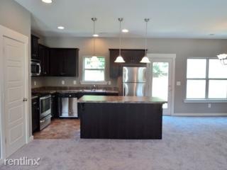 2560 Ridgemont Dr, Birmingham AL  35244-1246 exterior