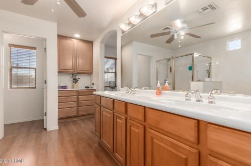 5213 16 Dr, Phoenix AZ 85015-1424 exterior