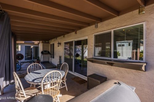 10602 42nd St, Phoenix AZ 85050-3376 exterior