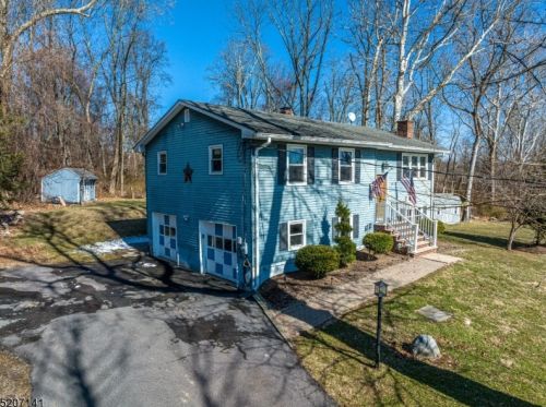 370 Shire Rd, Milford NJ  08848-1720 exterior