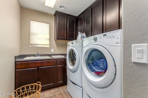 1759 Desperado Way, Phoenix AZ 85085-6327 exterior