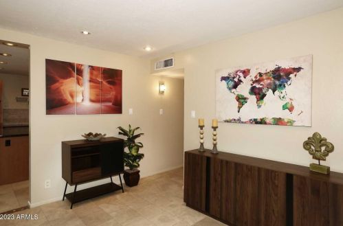 2611 Cheryl Dr, Phoenix AZ  85028-4319 exterior