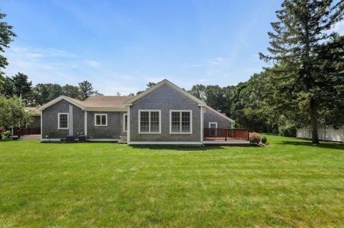 9 Independence Ln, Hingham MA exterior