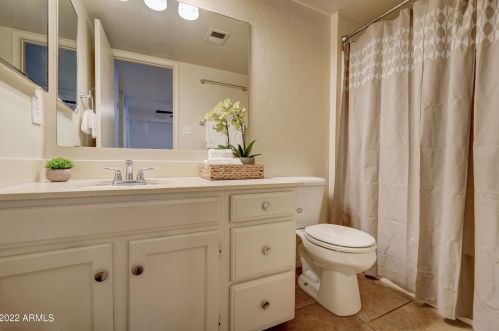 1112 Belmont Ave, Phoenix AZ 85051-6763 exterior