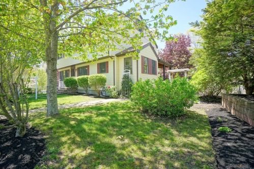 63 Lane Ave, Weymouth, MA 02189-1454