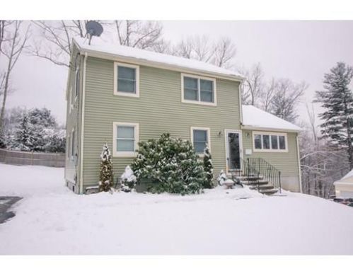 21 Seconset St, Worcester, MA 01602-1265