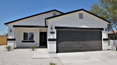 2712 Adams St, Phoenix, AZ 85009-5065