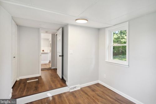 1860 Rosemore Ave, West Deptford NJ 08096-4327 exterior