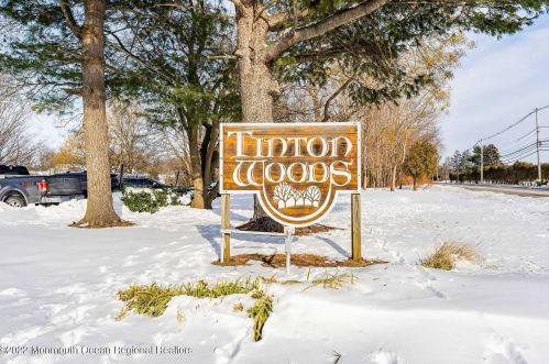 21 Birch Ln, Tinton Falls NJ 07724-3471 exterior