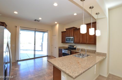 7727 39th Way, Phoenix AZ  85042-9663 exterior