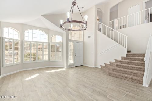 1222 Beverly Ln, Phoenix AZ 85032-3408 exterior