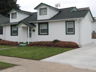 1424 42nd St, Norfolk VA  23508-2206 exterior