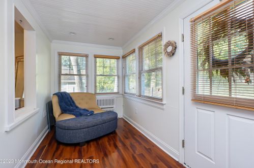 900 Roseld Ave, Tinton Falls NJ  07712-4154 exterior