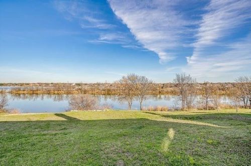 5421 Grenada Dr, Fort Worth TX 76119-8502 exterior