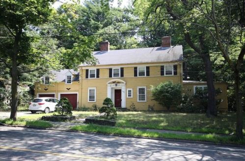 1082 Walnut St, Newton, MA 02461-1249